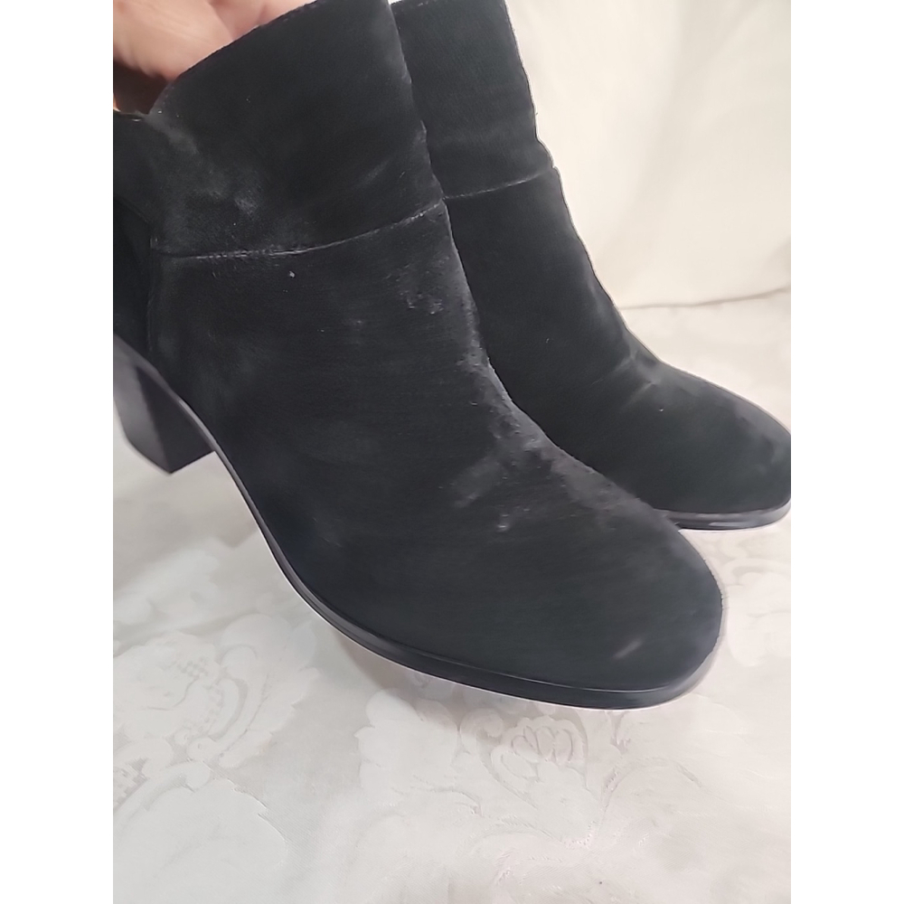 Franco Sarto Black Suede Bootie Size 10M Stacked Chunky 3" Heel Zipper EUC - Picture 7 of 10